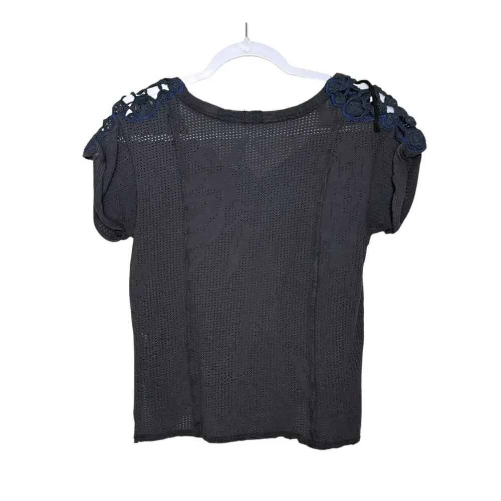 Free‎ People Strawberry Fields Perforated Top Women XS Black Cuffed Sleeves Boho